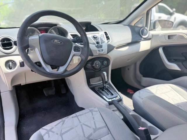 2013 Ford Fiesta SE