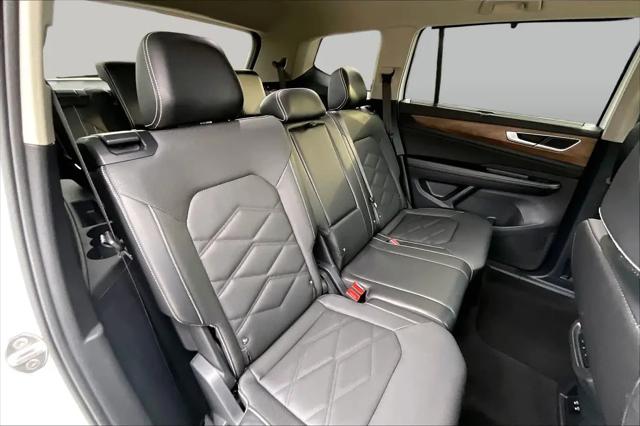 2024 Volkswagen Atlas 2.0T SE w/Technology