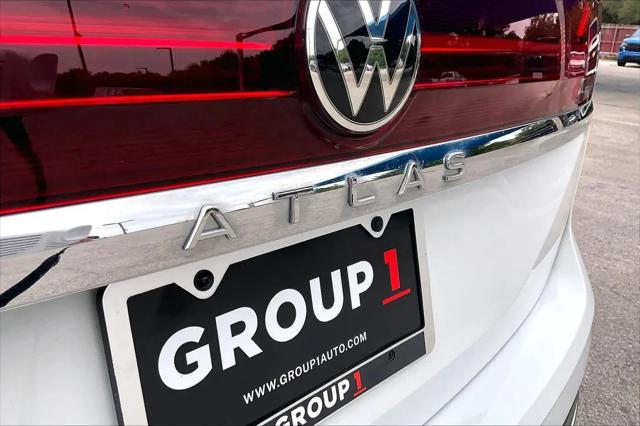 2024 Volkswagen Atlas 2.0T SE w/Technology
