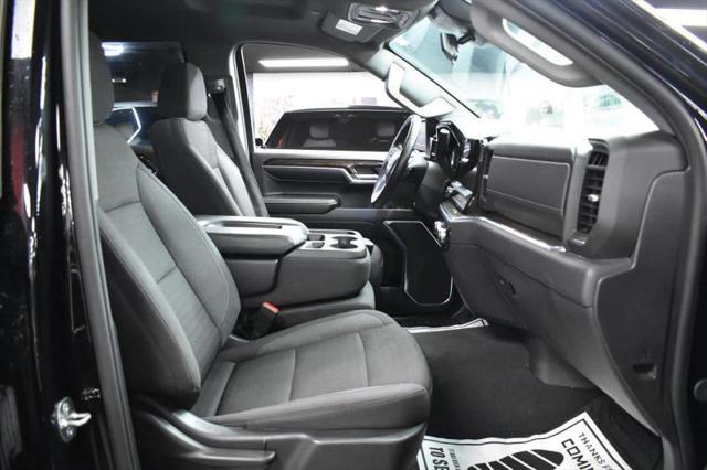 2024 GMC Sierra 1500 4WD Crew Cab Short Box Elevation with 3VL
