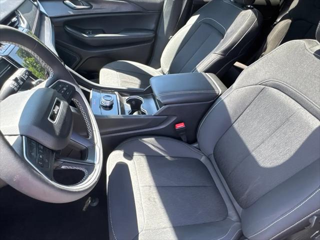 2025 Jeep Grand Cherokee Laredo X 4x2