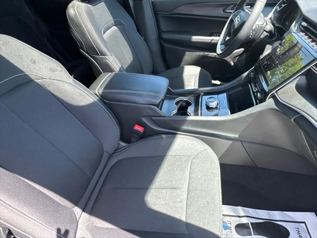 2025 Jeep Grand Cherokee Laredo X 4x2