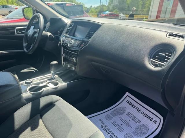 2019 Nissan Pathfinder S