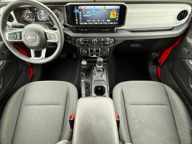 2025 Jeep Wrangler 4-Door Sahara 4x4