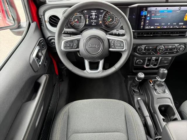 2025 Jeep Wrangler 4-Door Sahara 4x4