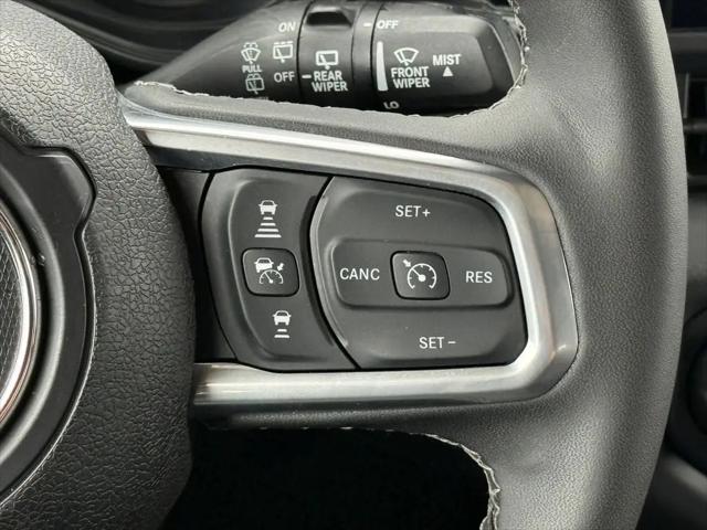 2025 Jeep Wrangler 4-Door Sahara 4x4