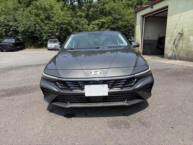 2024 Hyundai Elantra Limited 2024 Hyundai Elantra Limited