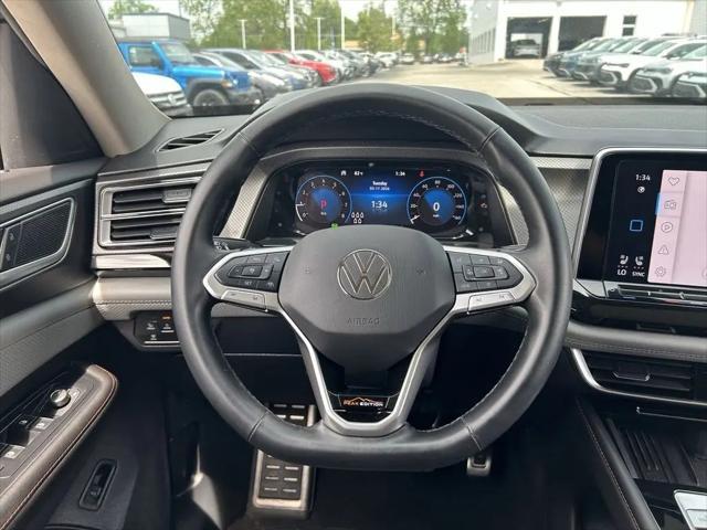 2025 Volkswagen Atlas 2.0T Peak Edition