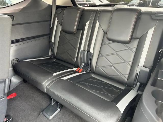 2025 Volkswagen Atlas 2.0T Peak Edition