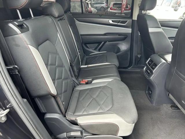2025 Volkswagen Atlas 2.0T Peak Edition