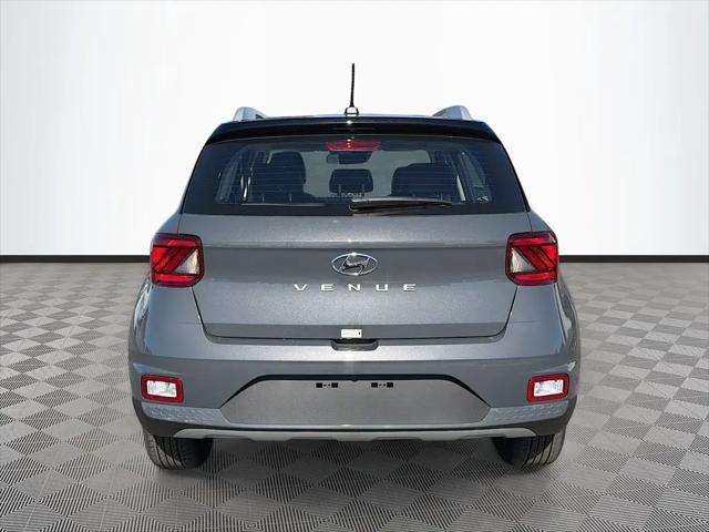 2026 Hyundai Venue SEL w/Two-Tone Roof
