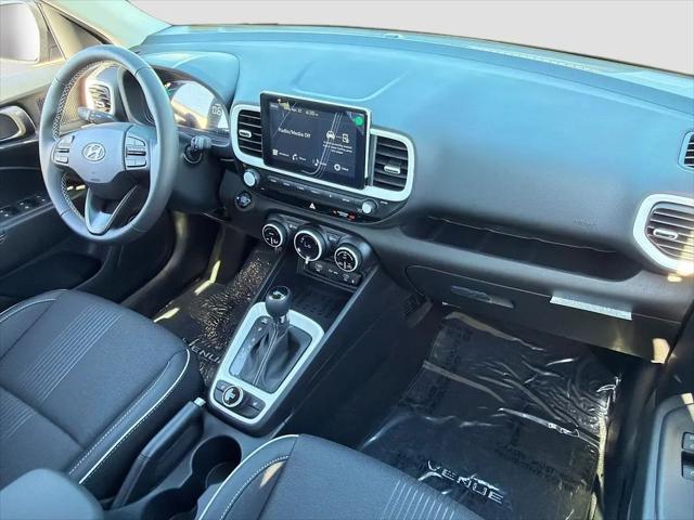 2026 Hyundai Venue SEL w/Two-Tone Roof