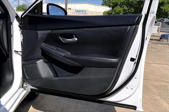 2024 Nissan Sentra SV Xtronic CVT