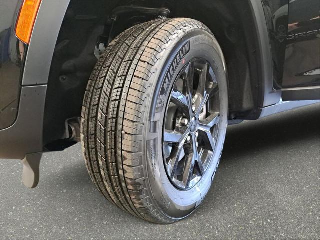 2026 Jeep Grand Cherokee Altitude 4x4