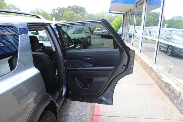 2023 Nissan Pathfinder SV FWD