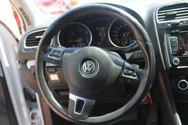 2013 Volkswagen Golf 2.0L TDI 4-Door