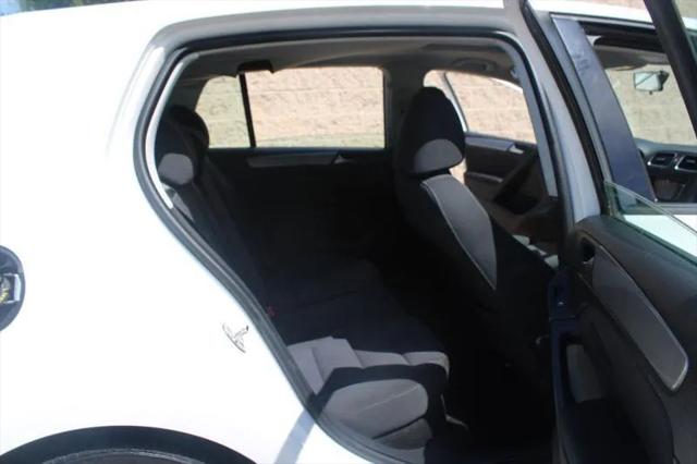 2013 Volkswagen Golf 2.0L TDI 4-Door