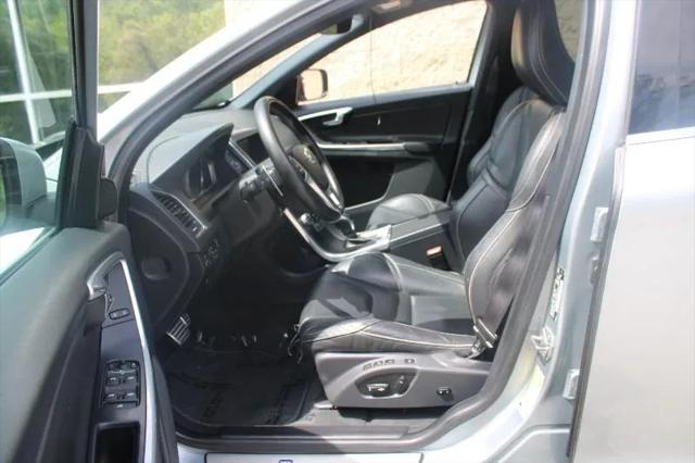 2017 Volvo XC60 T6 R-Design