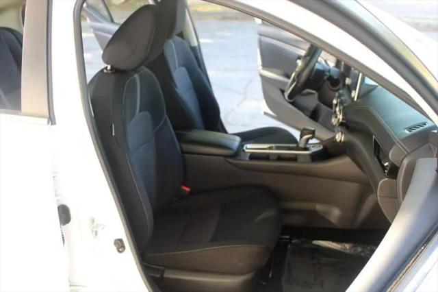 2022 Nissan Sentra SV Xtronic CVT