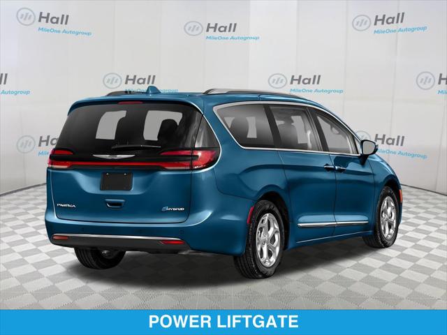 2022 Chrysler Pacifica Hybrid Touring L