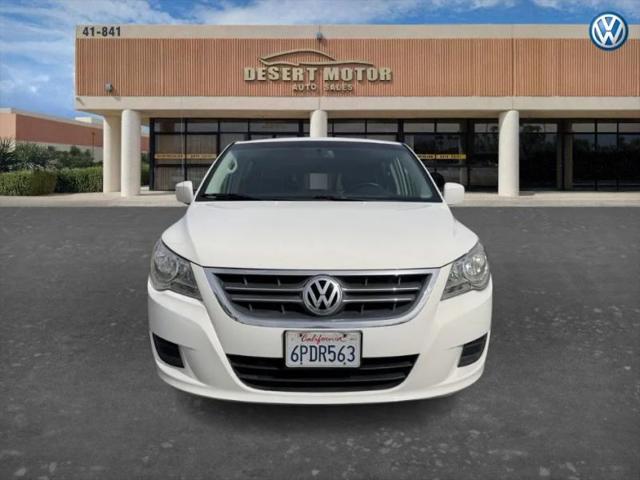 2010 Volkswagen Routan SE