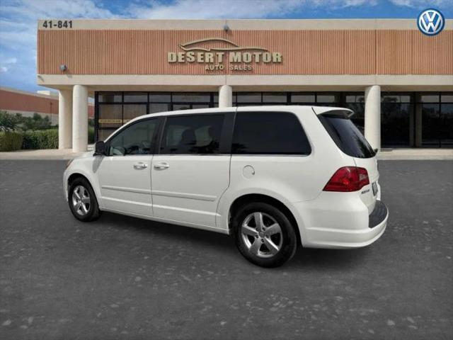 2010 Volkswagen Routan SE