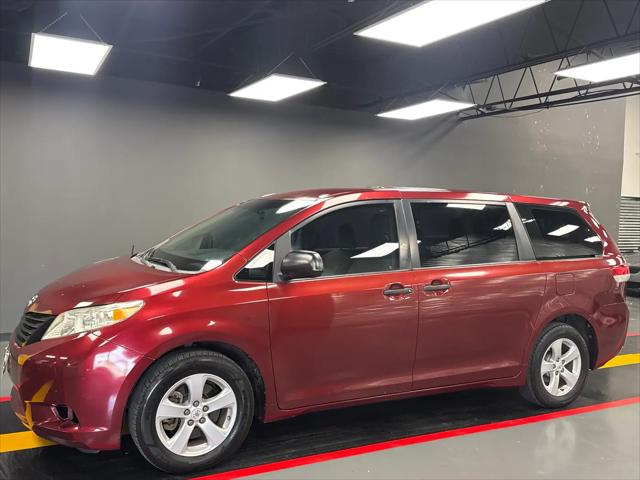2011 Toyota Sienna LE