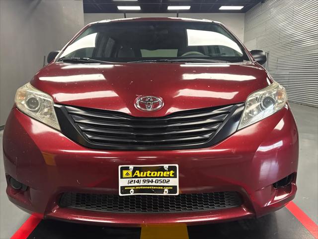 2011 Toyota Sienna LE