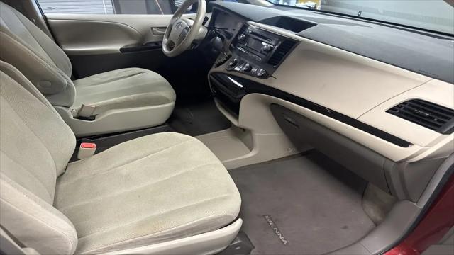 2011 Toyota Sienna LE