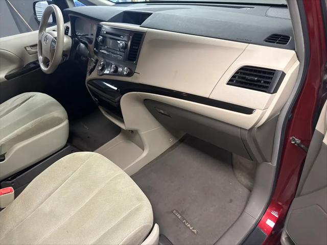 2011 Toyota Sienna LE
