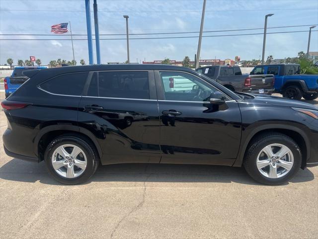2025 Toyota Highlander LE