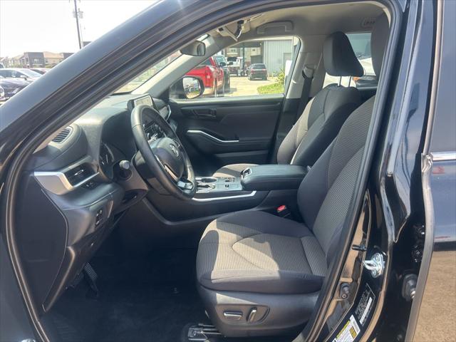 2025 Toyota Highlander LE