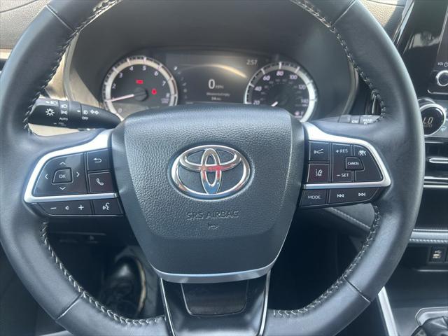 2025 Toyota Highlander LE