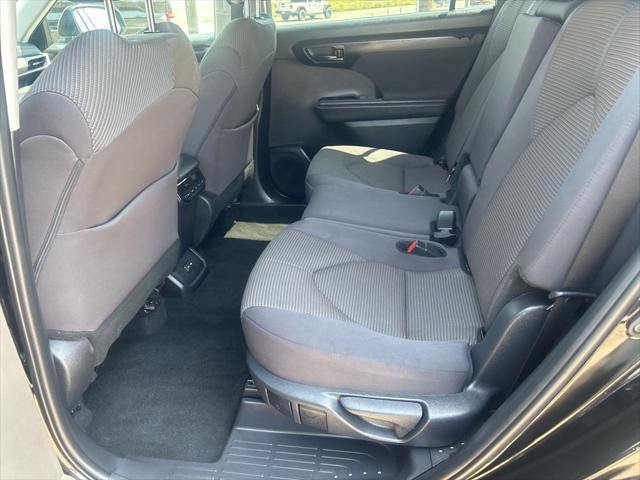 2025 Toyota Highlander LE