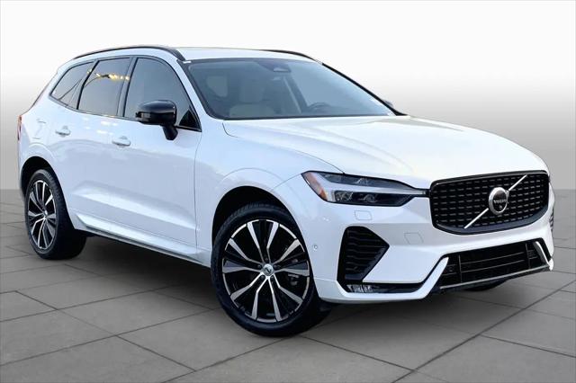 2023 Volvo XC60 B5 Plus Dark Theme