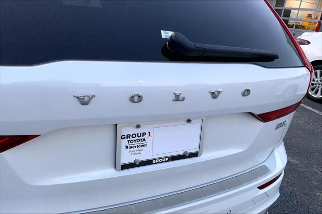 2023 Volvo XC60 B5 Plus Dark Theme