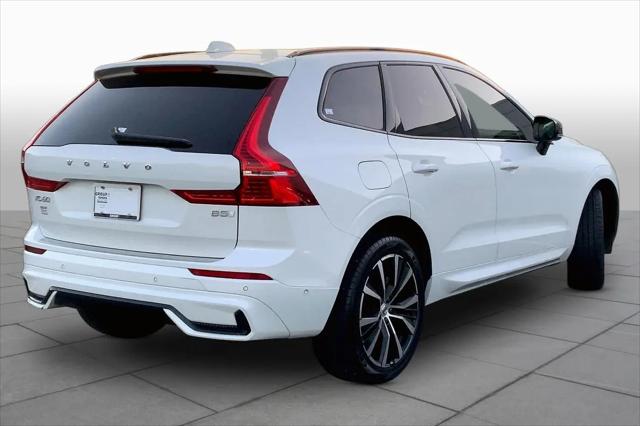 2023 Volvo XC60 B5 Plus Dark Theme