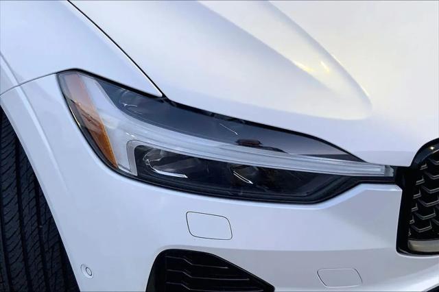 2023 Volvo XC60 B5 Plus Dark Theme