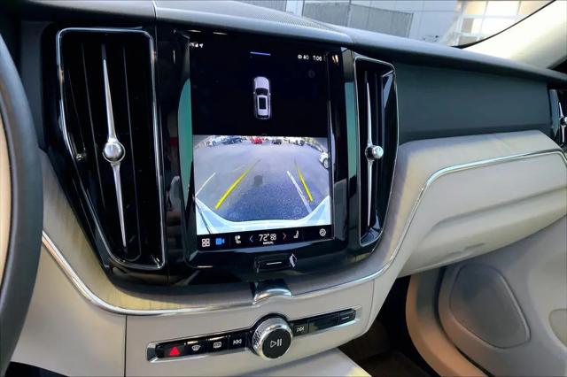 2023 Volvo XC60 B5 Plus Dark Theme