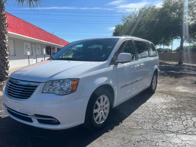 2016 Chrysler Town & Country Touring