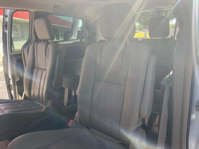 2016 Chrysler Town & Country Touring