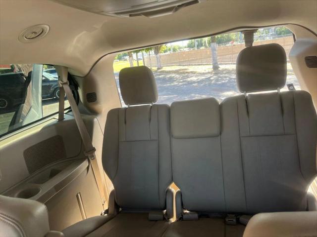 2016 Chrysler Town & Country Touring