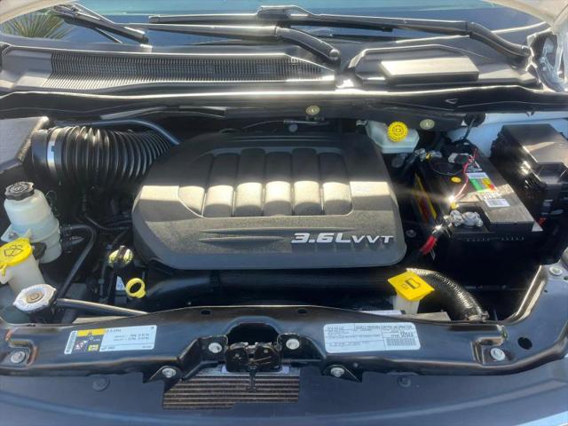 2016 Chrysler Town & Country Touring