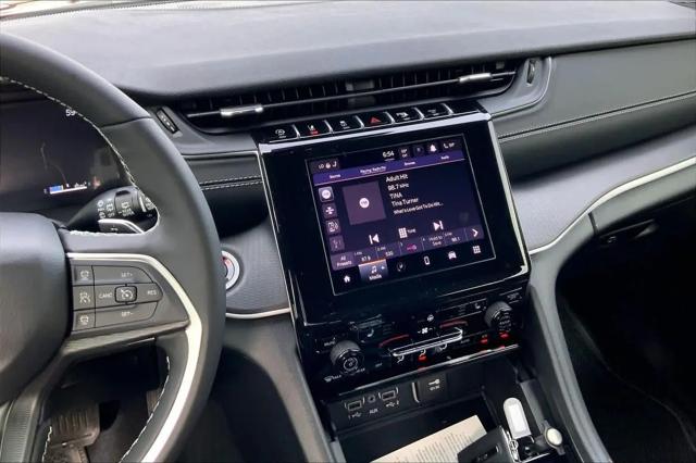 2026 Jeep Grand Cherokee L Altitude 4x2
