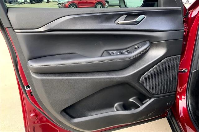 2026 Jeep Grand Cherokee L Altitude 4x2