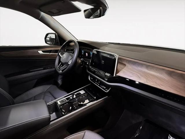 2026 Volkswagen Atlas SE with Technology