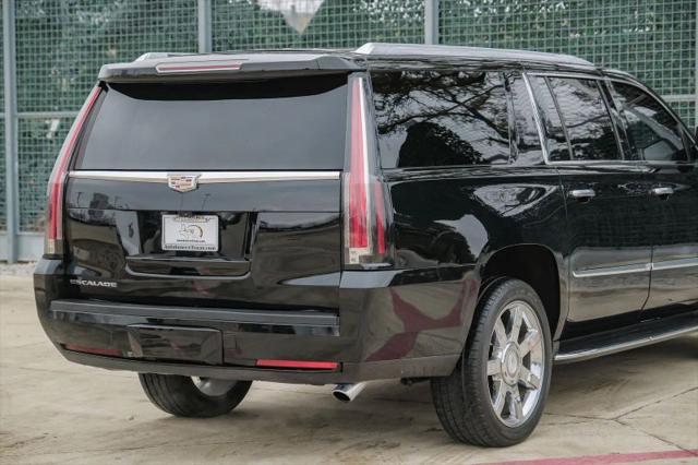2017 Cadillac Escalade ESV Luxury