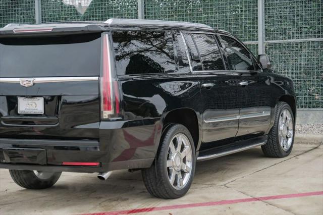 2017 Cadillac Escalade ESV Luxury