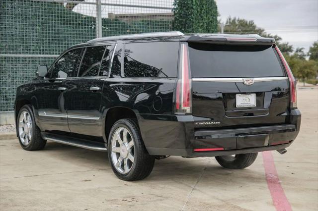 2017 Cadillac Escalade ESV Luxury