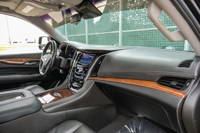 2017 Cadillac Escalade ESV Luxury